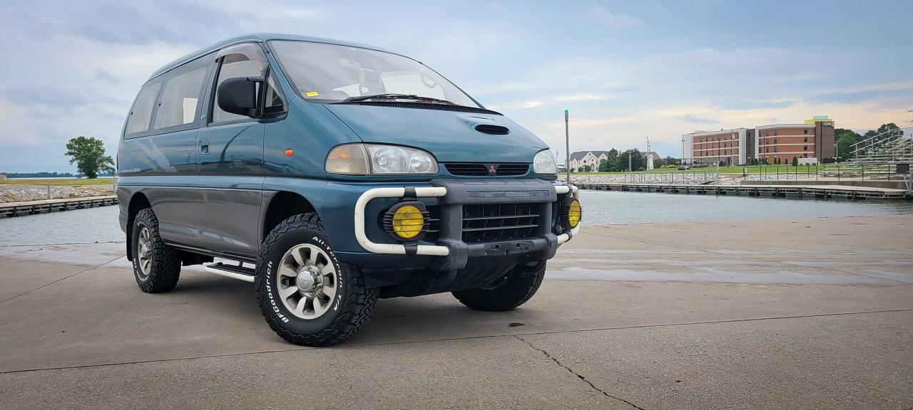 Mitsubishi delica 1993 star wagon exceed Mitsubishi delica 1993 star wagon exceed