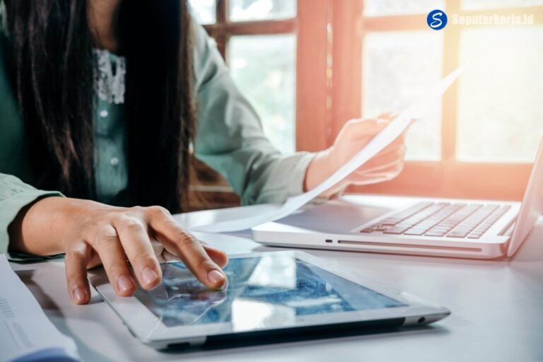 8 Cara Menghasilkan Uang Lewat HP Untuk Pelajar Dengan Mudah - SEPUTAR ... Cara mendapatkan uang secara online untuk pelajar